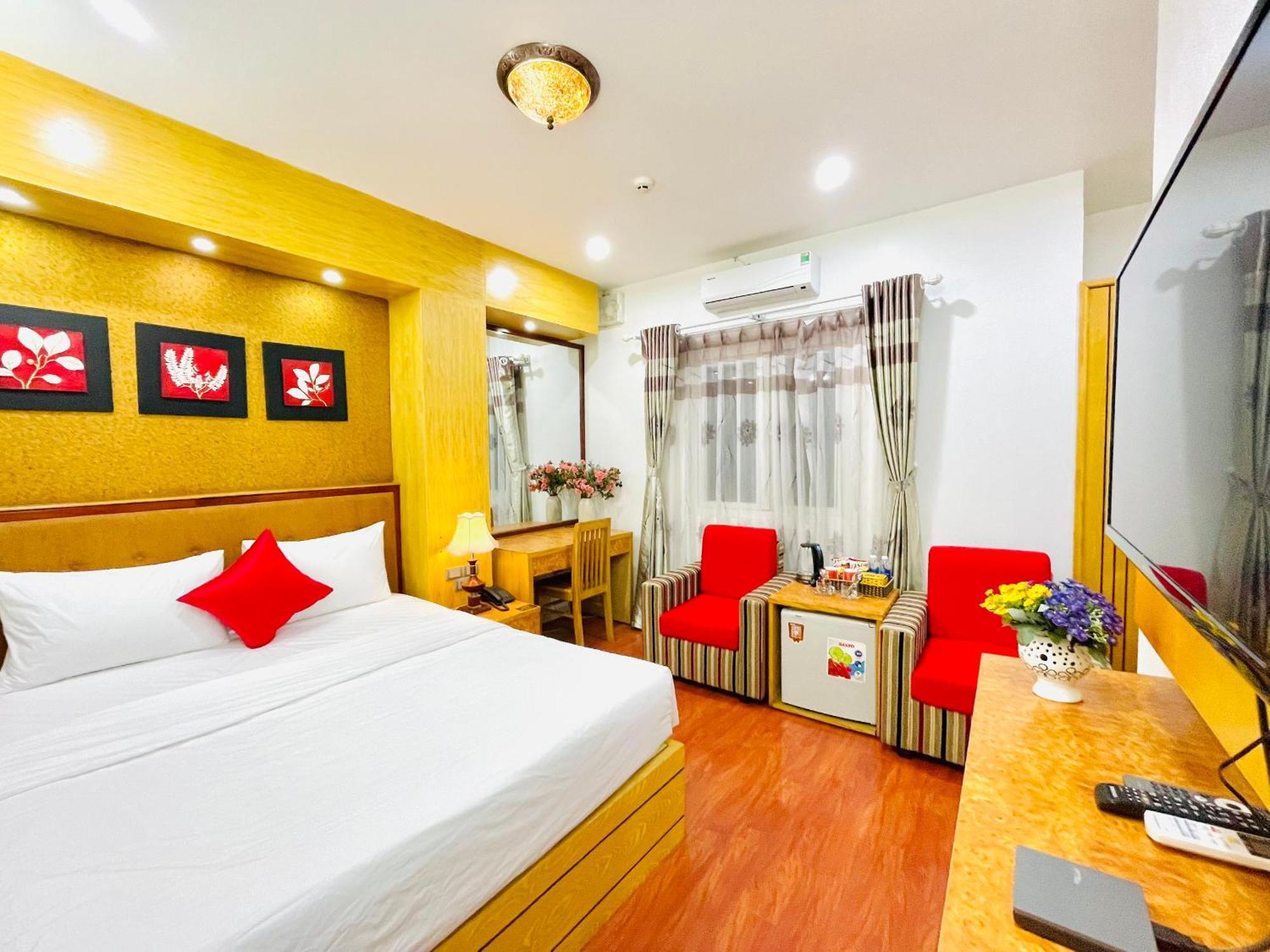 Moon Hotel 56 Truong Cong Giai — Photos 1